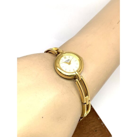 Citizen Women\'s Watch 5920-S99183 Quartz Gold Dial Petite 20mm Stainless Steel main image 11